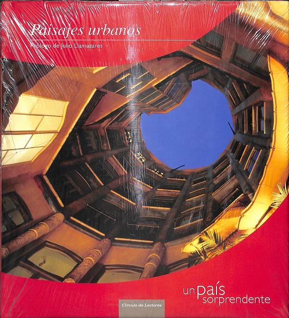 PAISAJES URBANOS -  - UN PAÍS SORPRENDENTE | 9788467219845 | JULIO LLAMAZARES