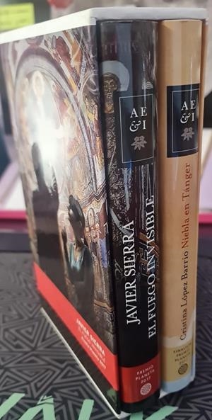 EL FUEGO INVISIBLE Y NIEBLA DE TANGER (ESTUCHE PREMIO PLANETA 2017) | AA. VV.